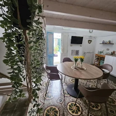 Apartment Lola's *